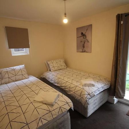 Willesden Lodge ロンドン エクステリア 写真