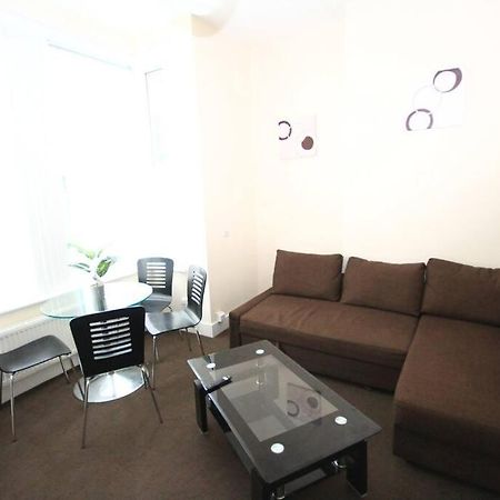 Willesden Lodge ロンドン エクステリア 写真