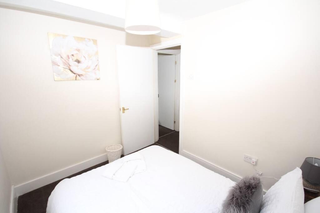 Willesden Lodge ロンドン エクステリア 写真