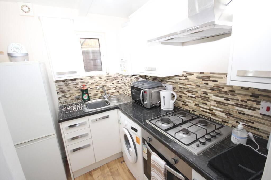 Willesden Lodge ロンドン エクステリア 写真